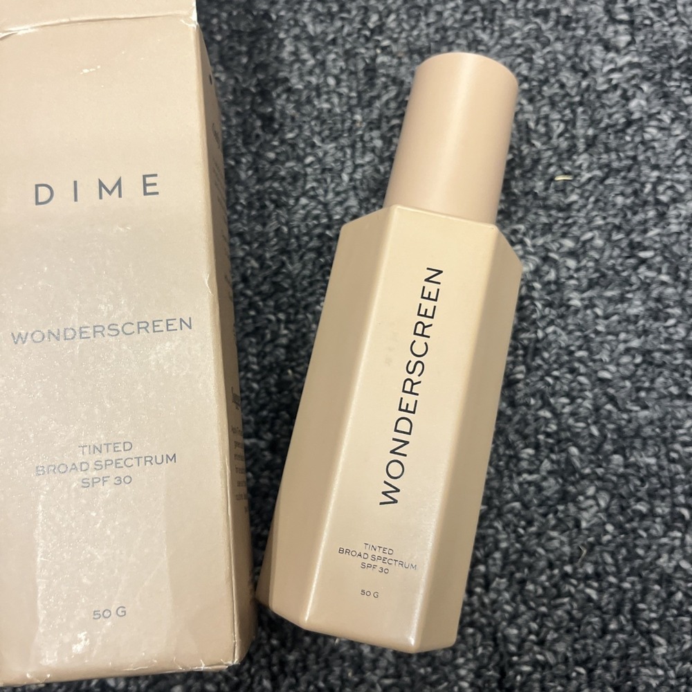 DIME Beauty Tinted Glow Wonderscreen SPF 30 1.76 Oz Exp 09/2026 - Picture 3 of 5